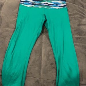 Reversible Lululemon workout crop pants